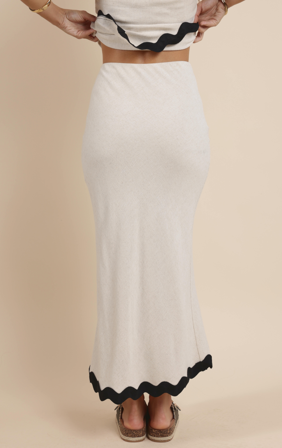 Sugarloaf Wavy Trim Midi Skirt