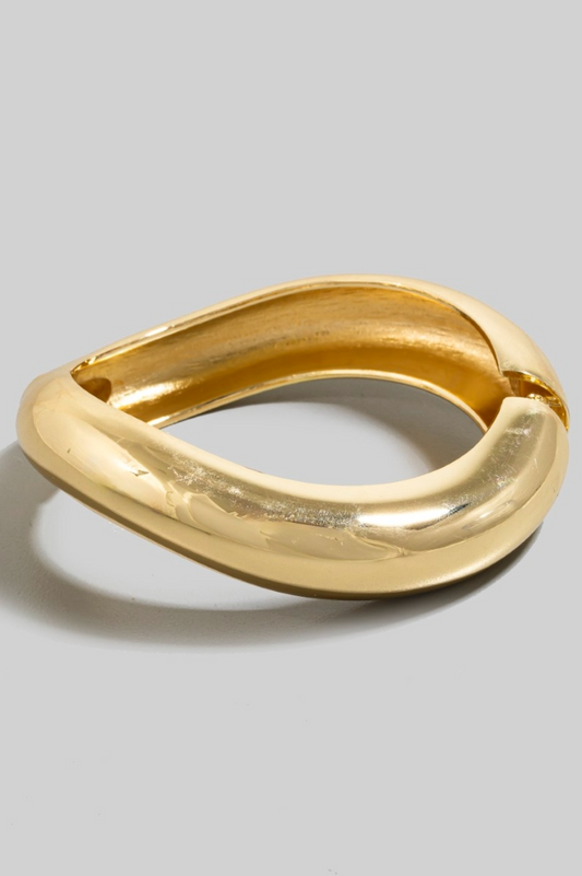 Unsteady Wavy Bangle Bracelet