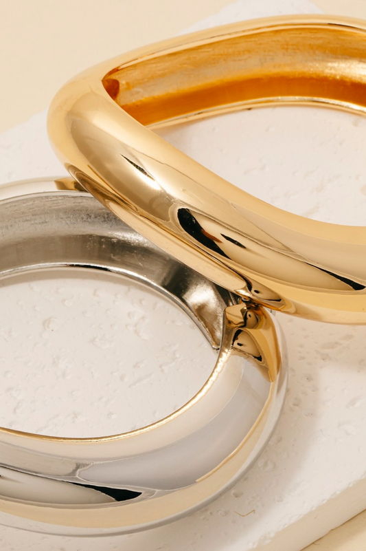 Unsteady Wavy Bangle Bracelet Silver