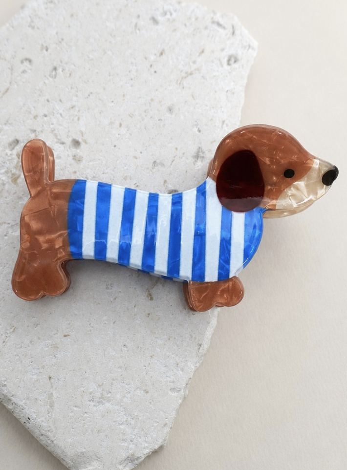 Fido Claw Clip Blue featuring a brown dog design with a blue and white striped outfit.