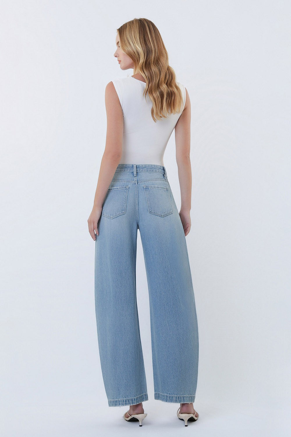 Soft Horizon Barrel Jeans
