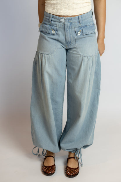Lotus Jean