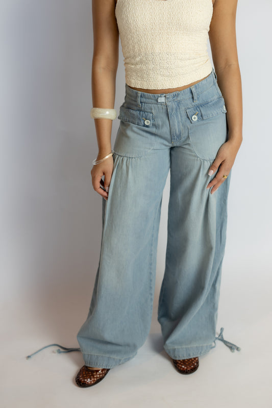 Lotus Jean