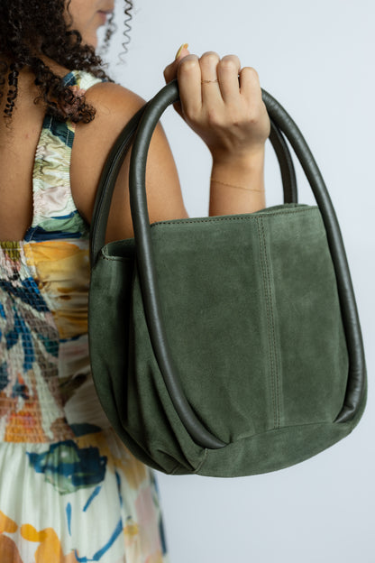 Barlow Bucket Bag Dark Olive