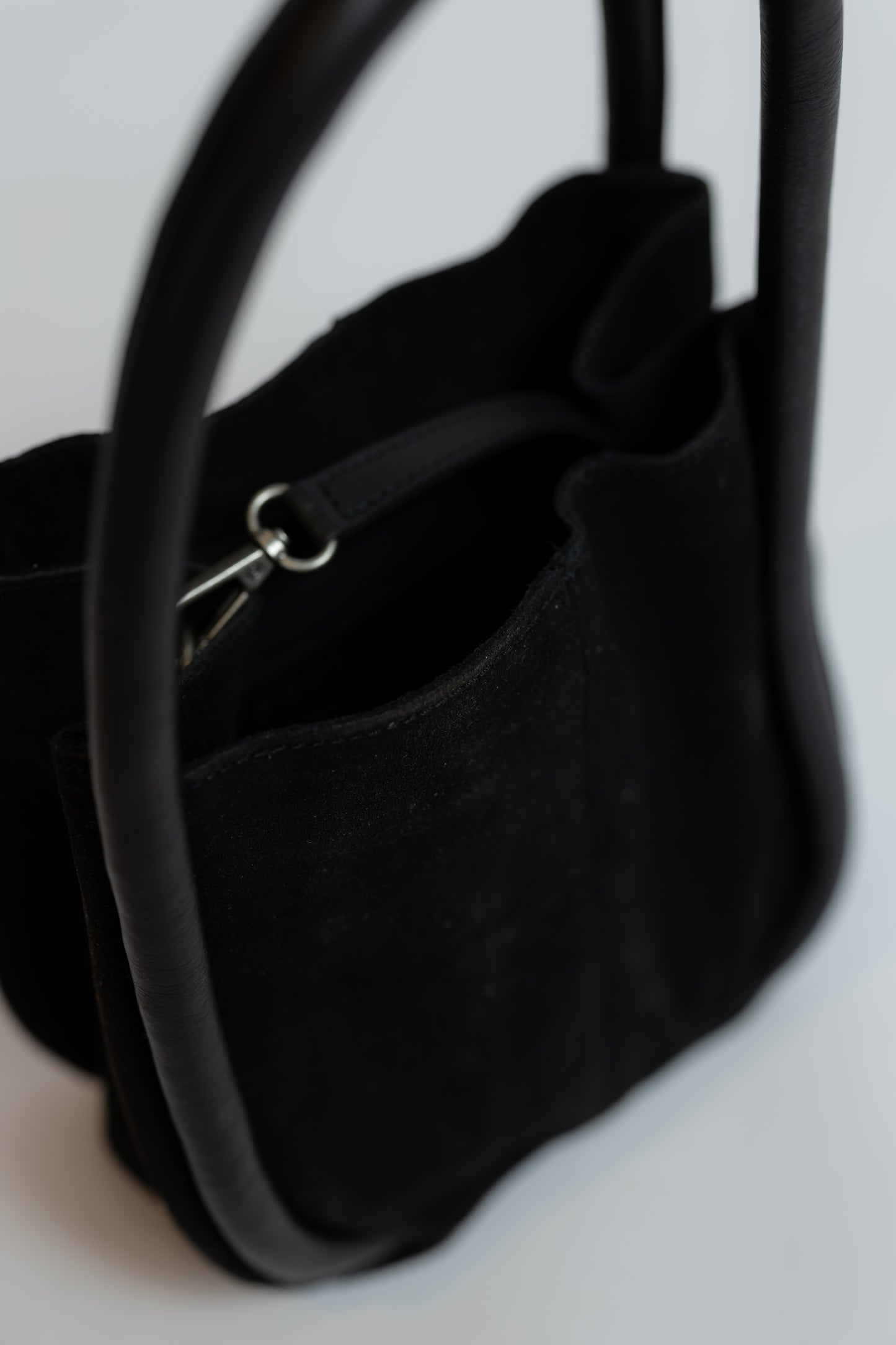 Barlow Bucket Bag Black