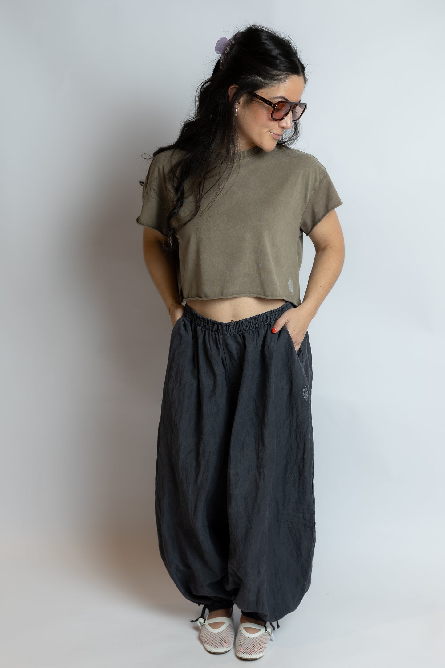 Hot Shot Cropped Tee Pewter