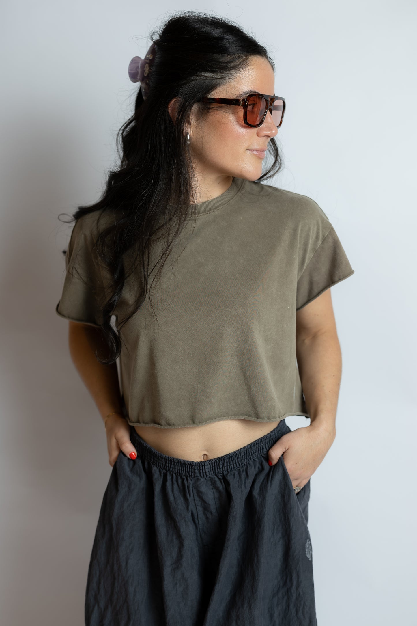 Hot Shot Cropped Tee Pewter