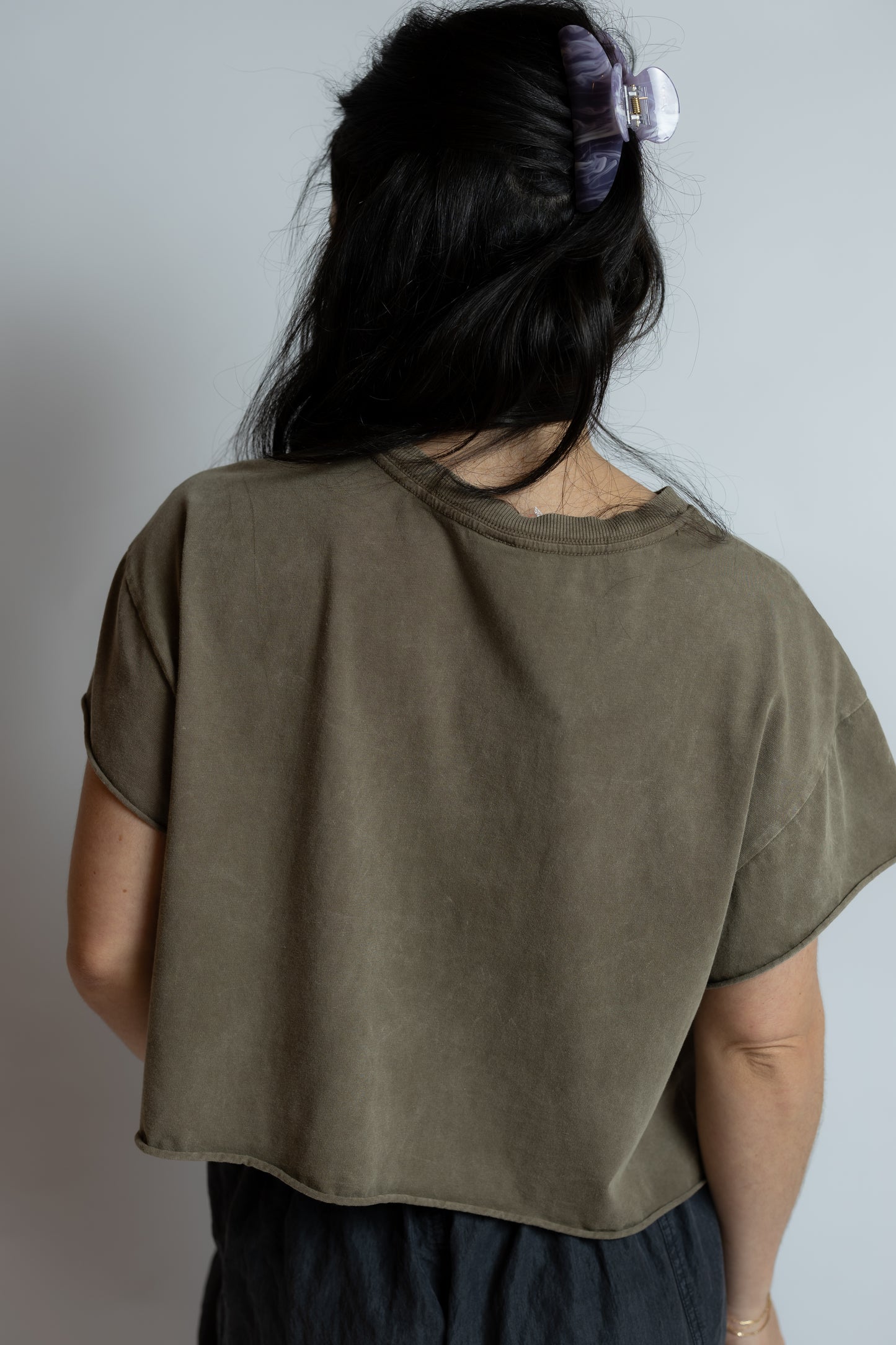 Hot Shot Cropped Tee Pewter