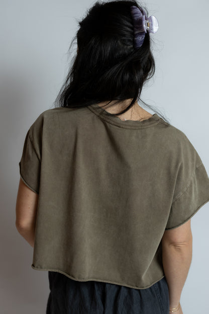 Hot Shot Cropped Tee Pewter