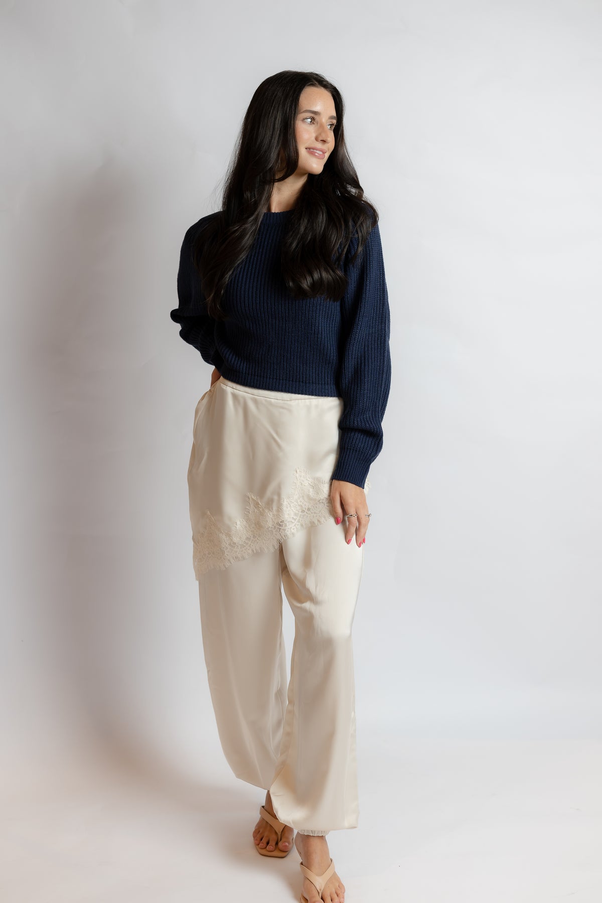 Calm Reader Pullover
