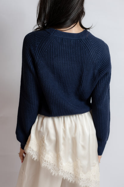 Calm Reader Pullover