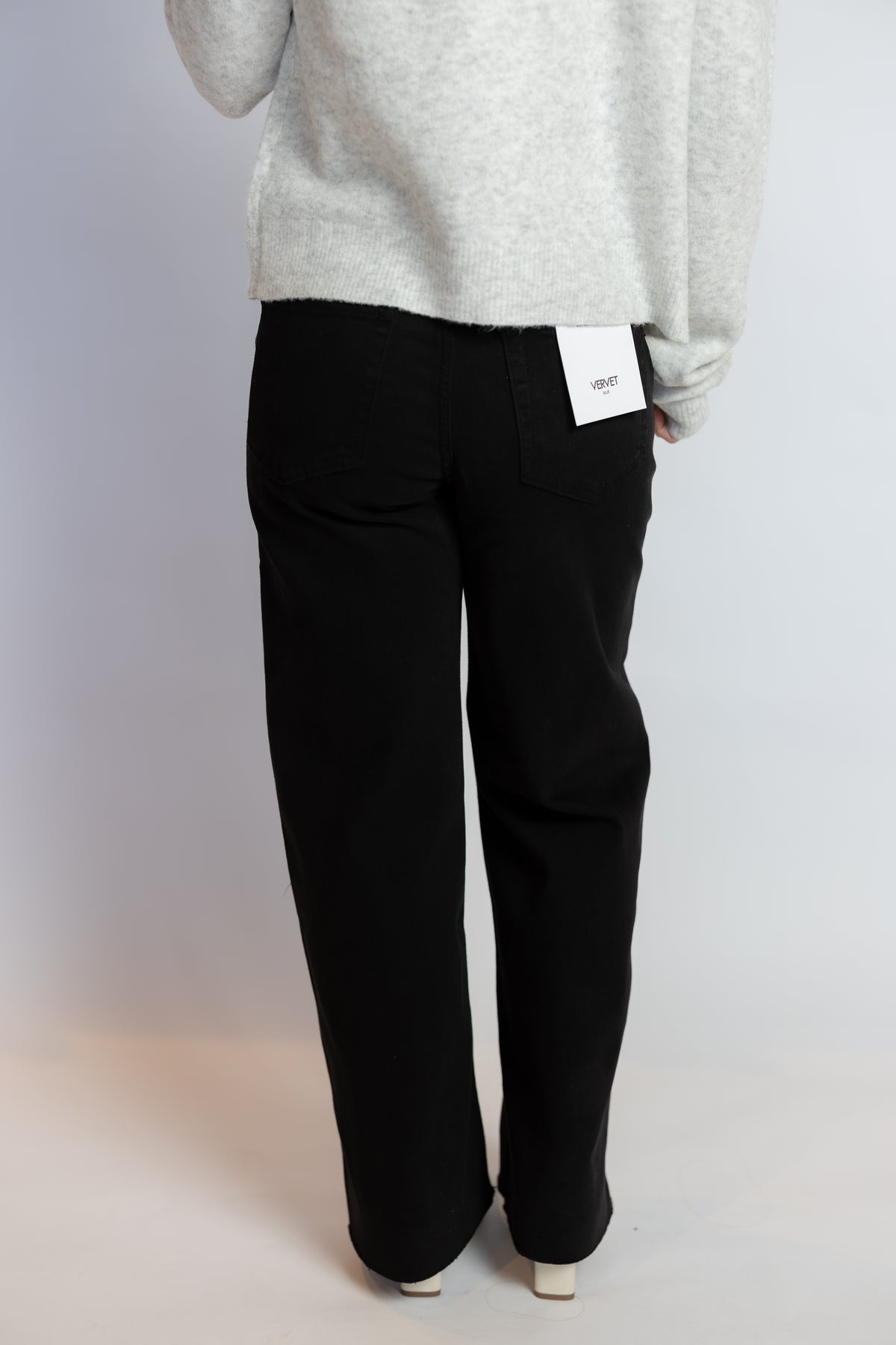 In The Middle Black Crop Jeans