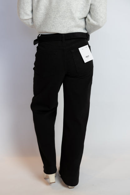 In The Middle Black Crop Jeans