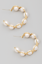 Load image into Gallery viewer, Katy Pearl Hoops