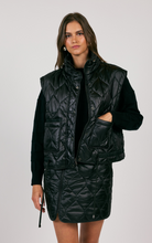 Load image into Gallery viewer, New Horizons Quilted Skirt