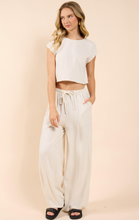 Load image into Gallery viewer, Sugarloaf Linen Top