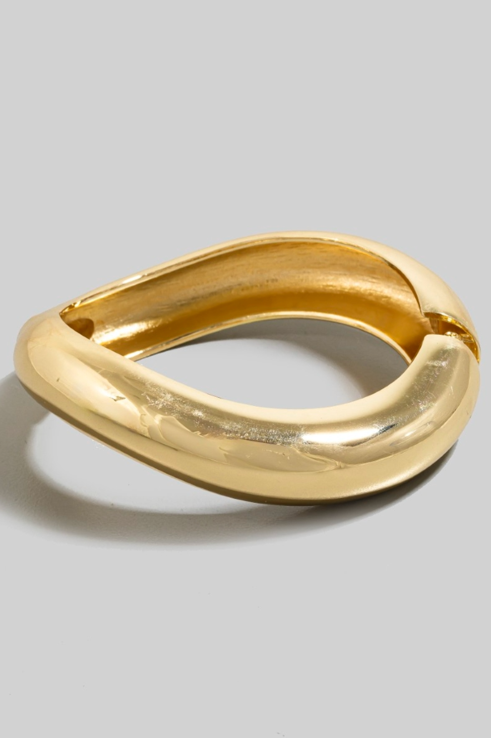 Unsteady Wavy Bangle Bracelet