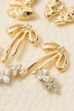 Load image into Gallery viewer, Under Control Earrings Set