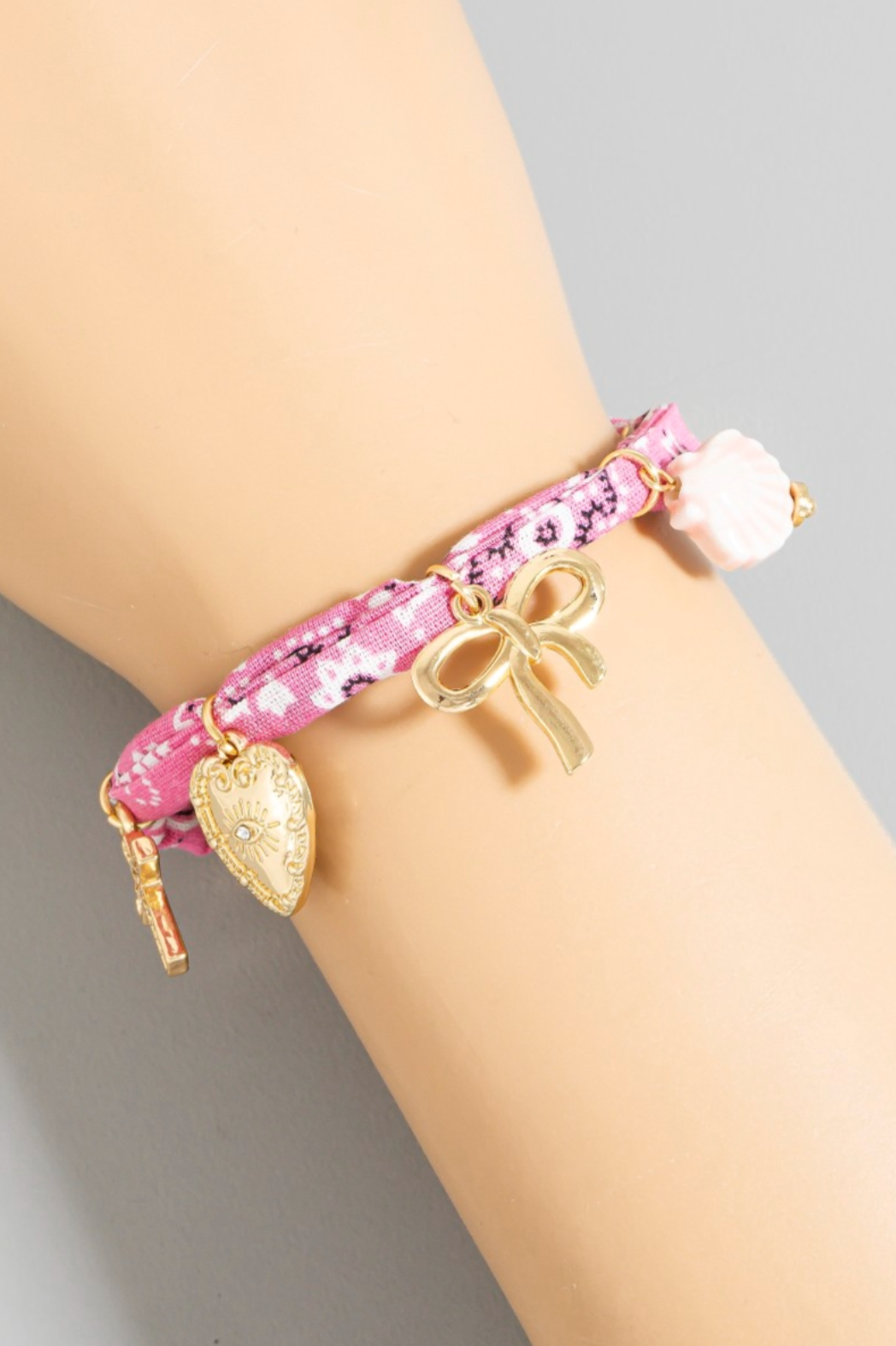 Give Way Bandana Bracelet Pink