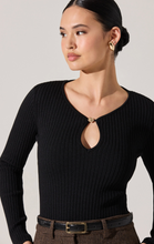 Load image into Gallery viewer, Lynly Sweater