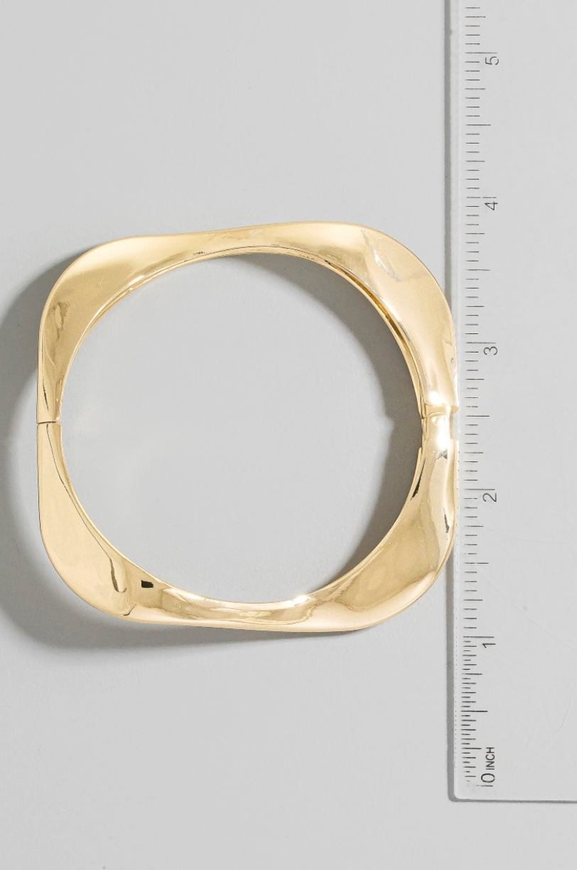 Mira Wave Metal Bangle Gold