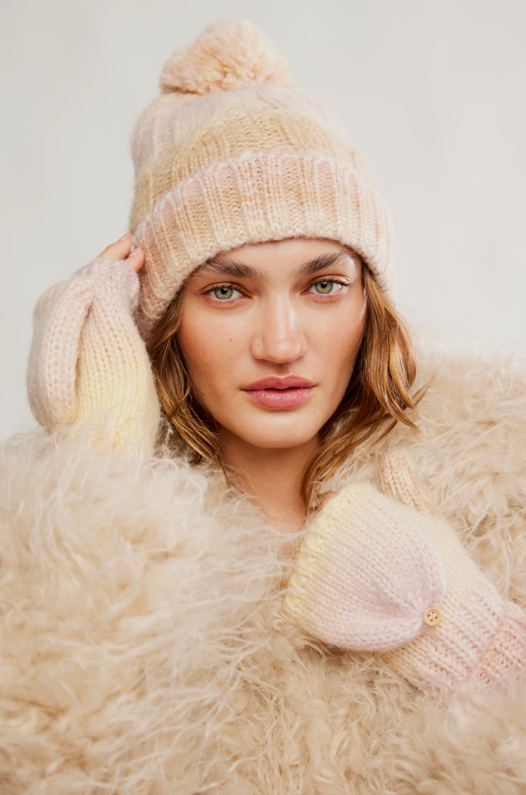 Rainbow Run Hat + Glove Set Ivory Combo