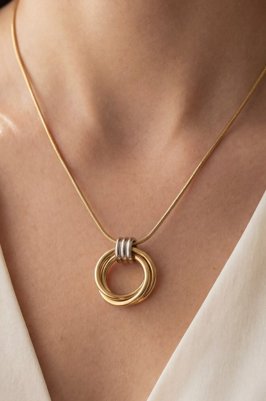 rope chain necklace with interlocking gold ring pendant charm