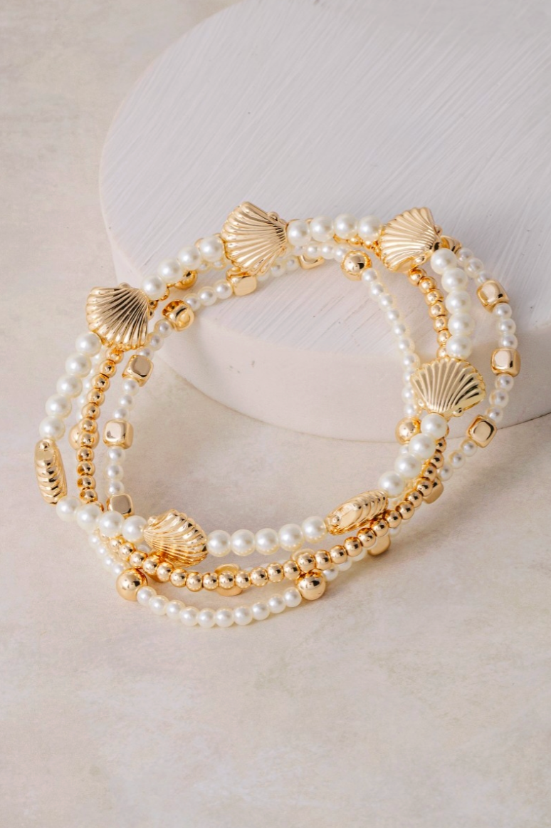 Shout Whenever Pearl Bracelet Set