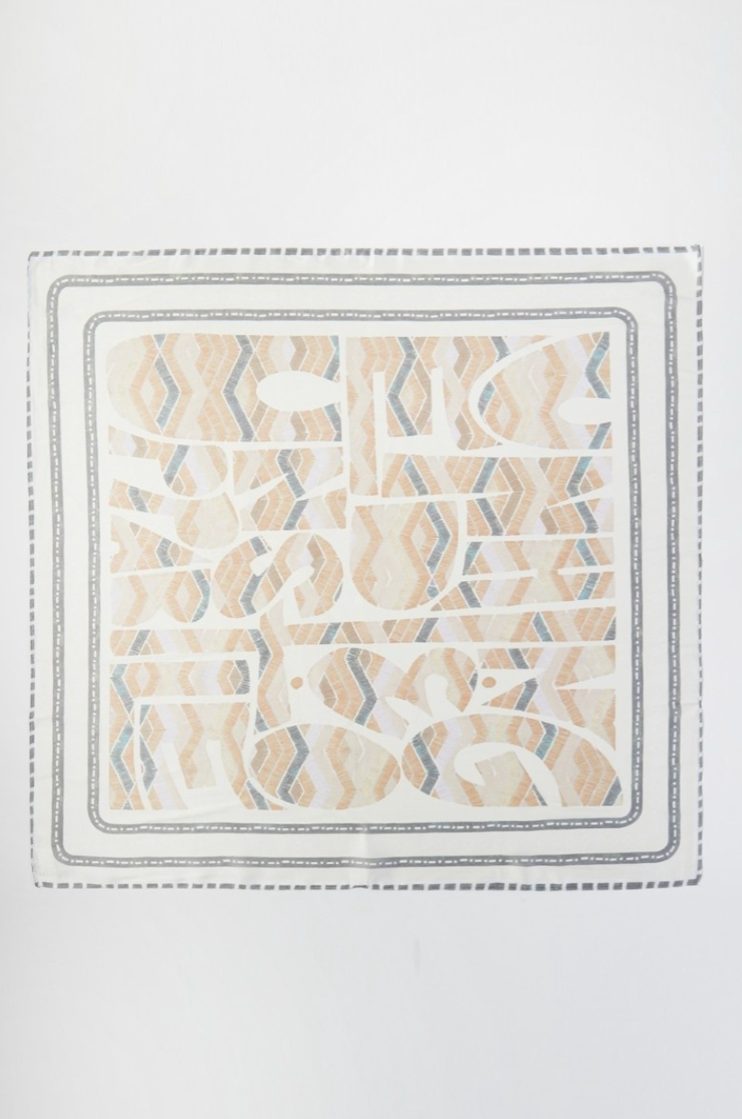 This Or That Scarf Beige