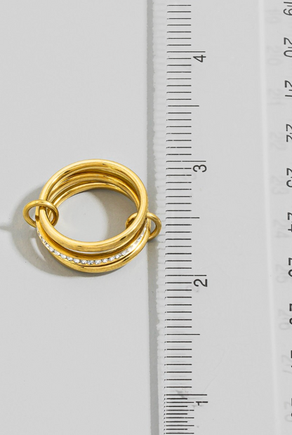 Hold Hands Linked Rings Set