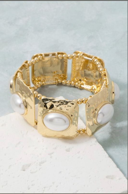Takes Me Back Pearl Bracelet
