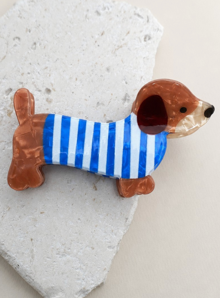 Fido Claw Clip Blue featuring a brown dog design with a blue and white striped outfit.