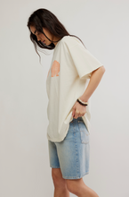 Load image into Gallery viewer, Shell Tee