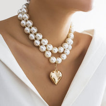 Load image into Gallery viewer, Avril Pearl Heart Necklace