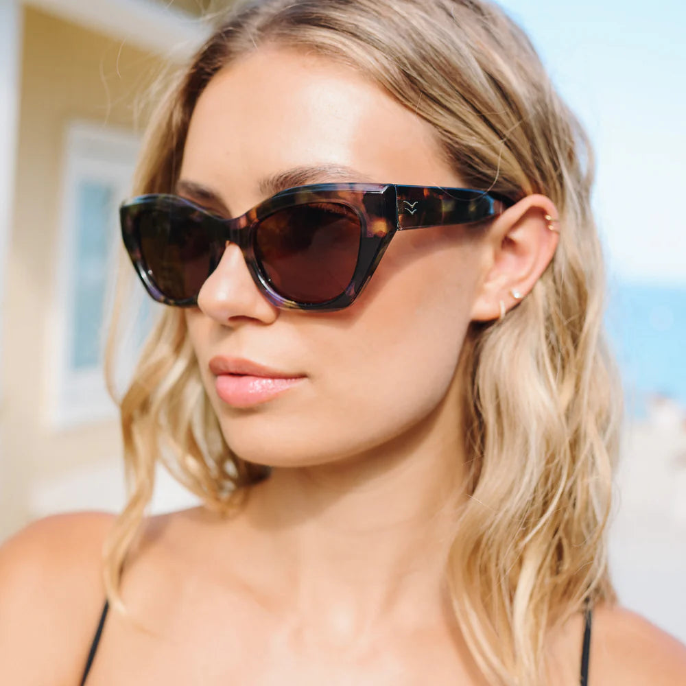 Avery Sunnies Blue Tort/Brown