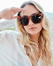 Load image into Gallery viewer, Ava Sunnies Tort