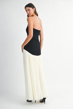 Load image into Gallery viewer, Noir Harmony Pleated Dress