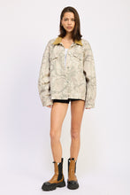 Load image into Gallery viewer, Woodland Camo Trucker Jacket
