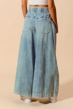 Load image into Gallery viewer, Courtney Wide Leg Jeans