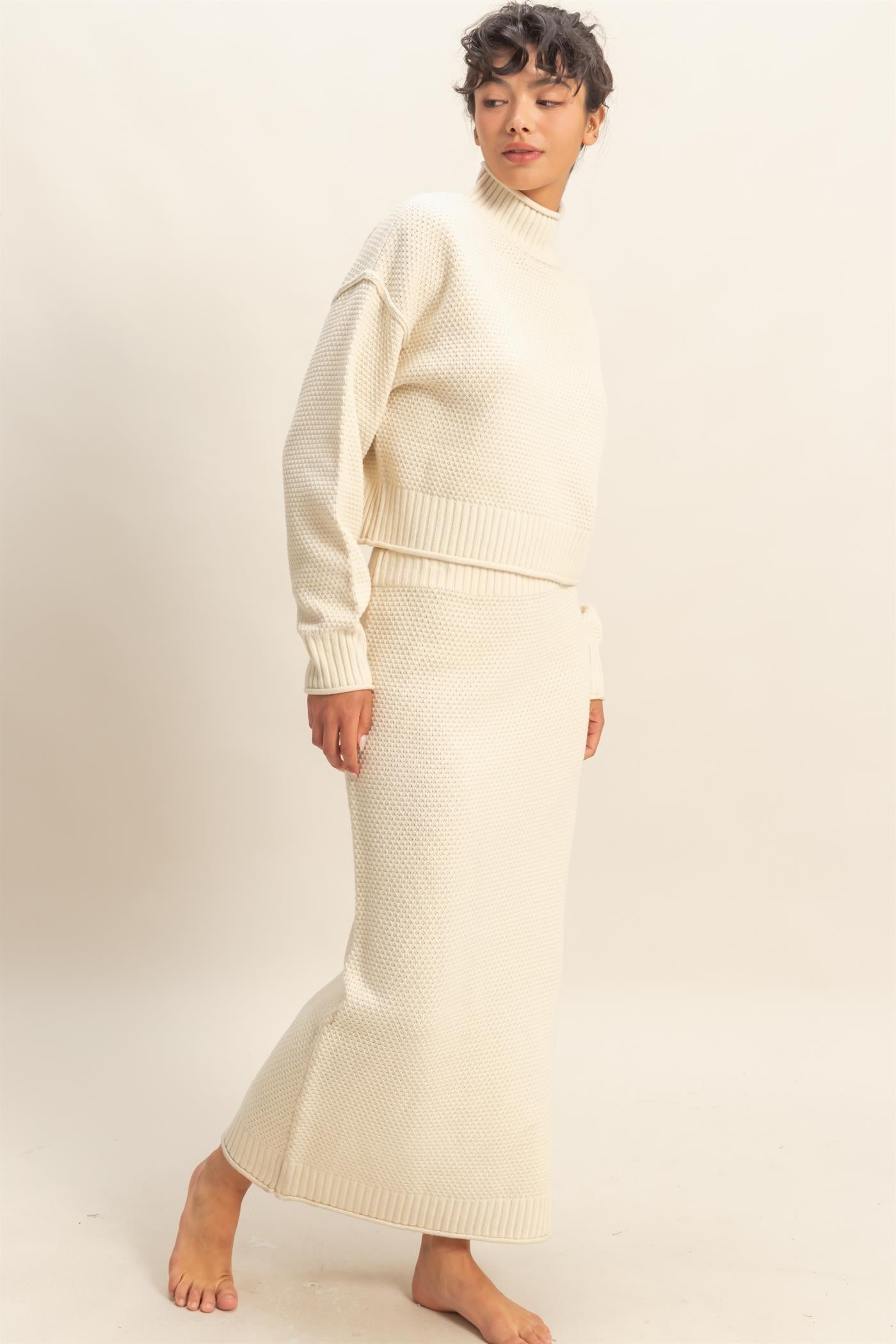 Ivory Horizon Knit Set