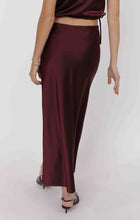 Load image into Gallery viewer, Deep Trance Bias Midi Skirt