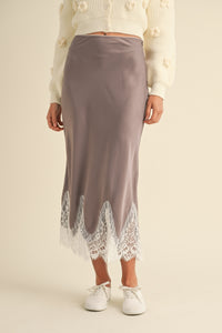 Fell Short Lace Midi Skirt