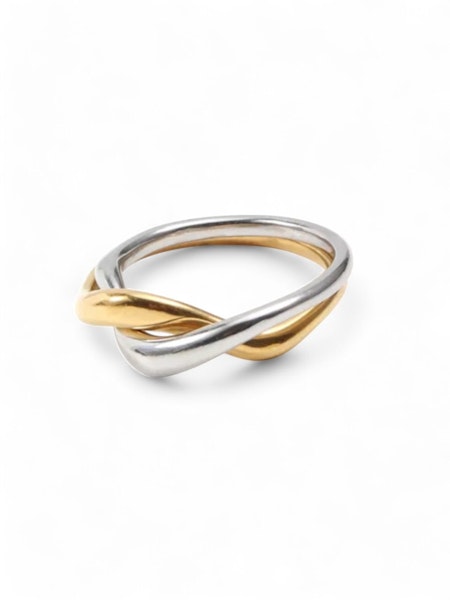Entangled Ring