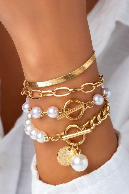 Fair Shake Pearl Bracelet Set