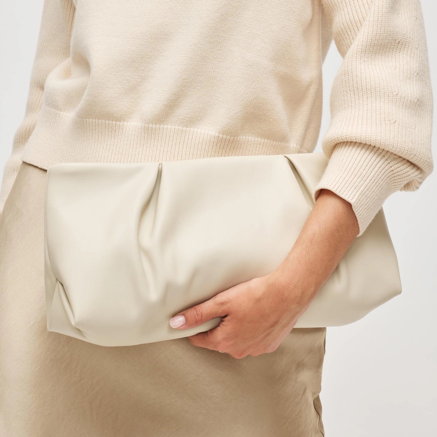 Franny Clutch Oatmilk