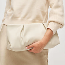 Load image into Gallery viewer, Franny Clutch Oatmilk