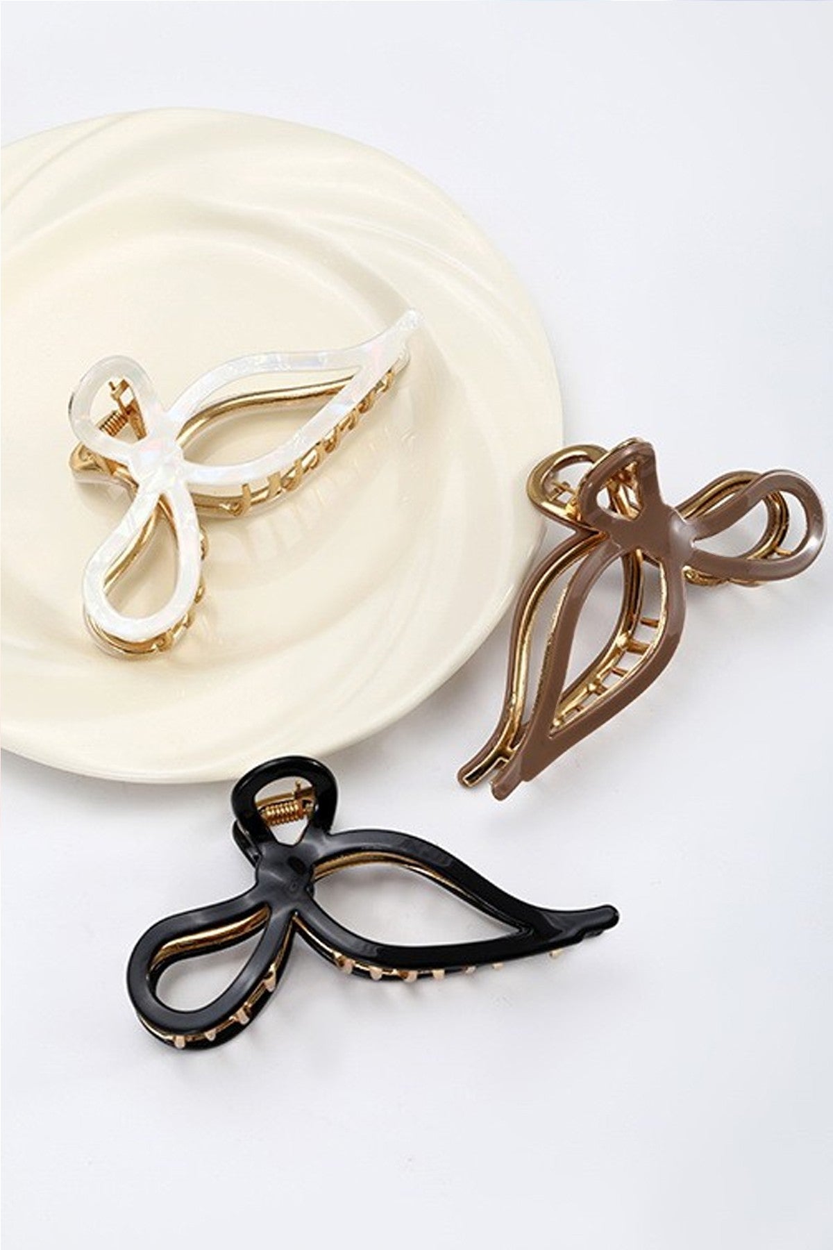 The One Bow Hair Clip Ivory