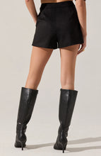 Load image into Gallery viewer, Jude Suede Shorts
