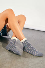 Load image into Gallery viewer, Rosebud Waffle Knit Ankle Socks