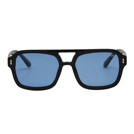 Royal Sunnies with a timeless retro silhouette and polarized lenses